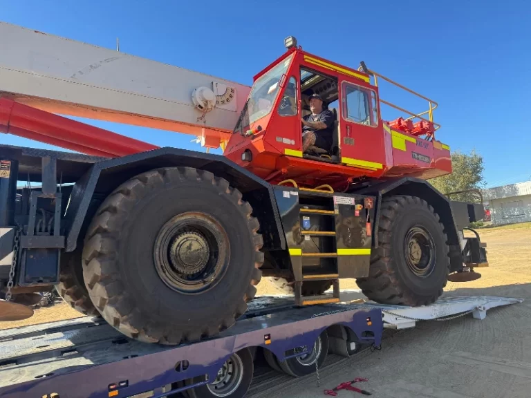 Heavy Haulage Photo Gallery - TM truck transporting off-road mining vehicle
